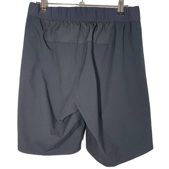 On Running Waterproof Shorts‎ Black Small MSRP $180 - Picture 6 of 13